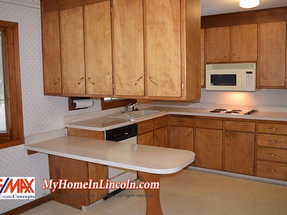 2nd image of 508 N 81st St