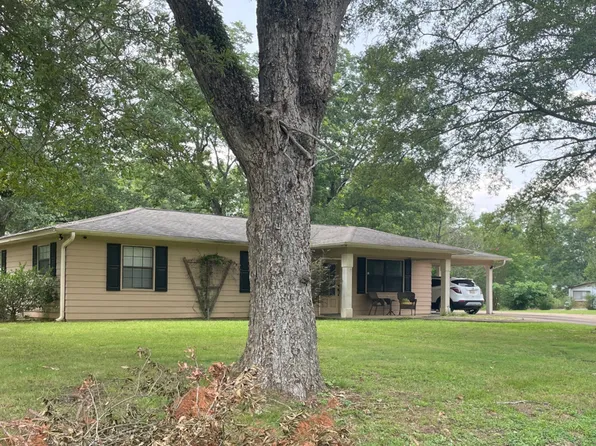 109 S General Collins Dr, Booneville, MS 38829