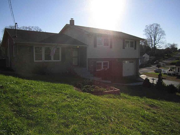 5th image of 405 Montgomery St