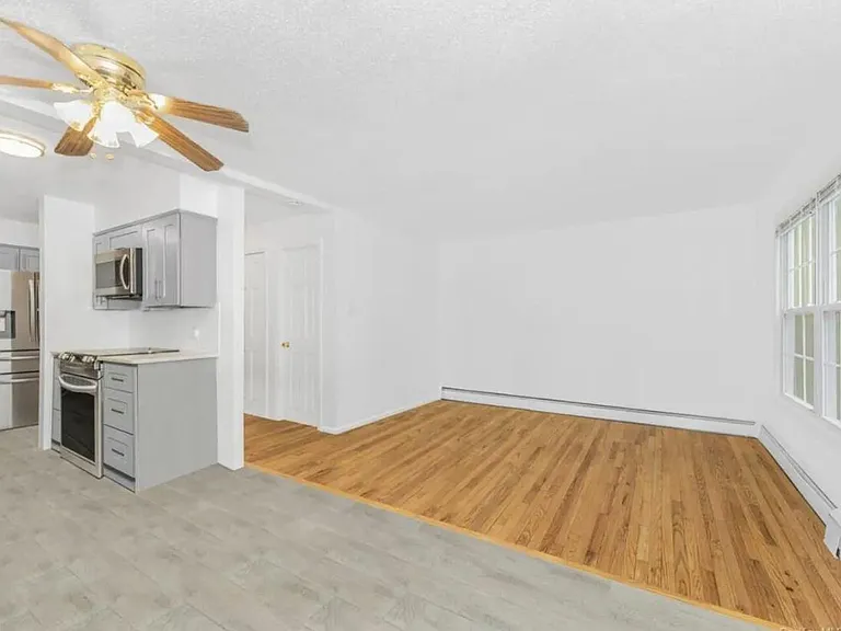 2169 Davidson Ave #B — Photo 3