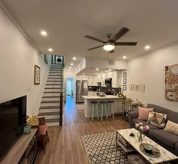 Living & Kitchen