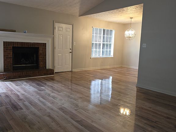 3rd image of 1691 Hearthstone Ct