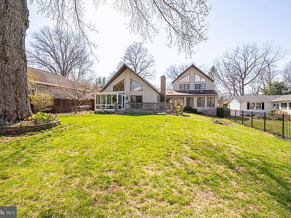 3rd image of 170 Natalie Ln