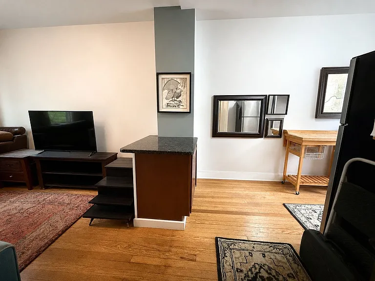 80 N 4th St #4 — Photo 10