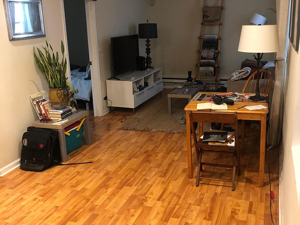 1st image of 1017 N Hermitage Ave #1R