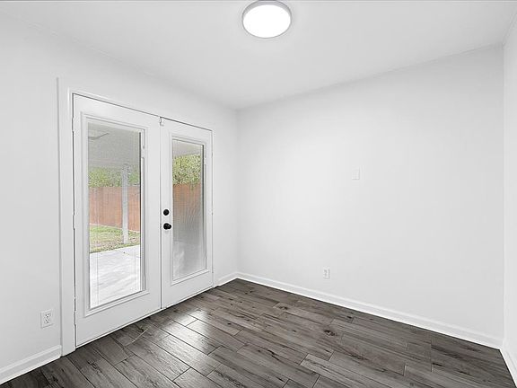 4th image of 10302 Southport Drive