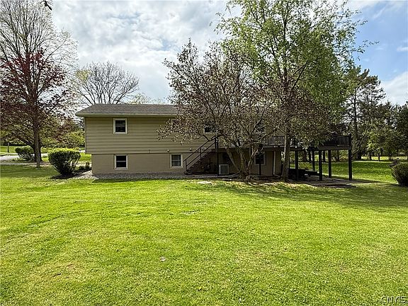 4th image of 64 Gunderman Rd