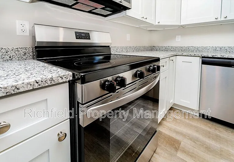 416 S Hamilton Ave #A — Photo 7