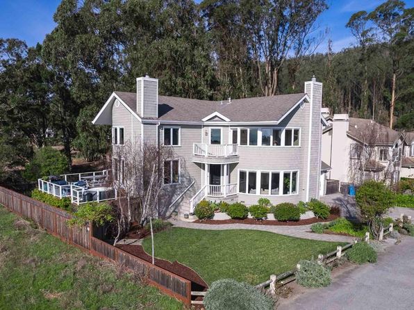 321 Magellan Ave, Half Moon Bay, CA 94019