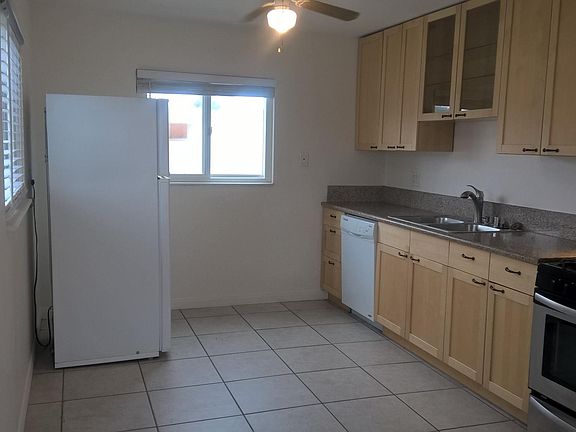 2nd image of 5035 Saratoga Ave #1
