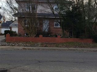 90 Bayview Ave, Manhasset, NY 11030