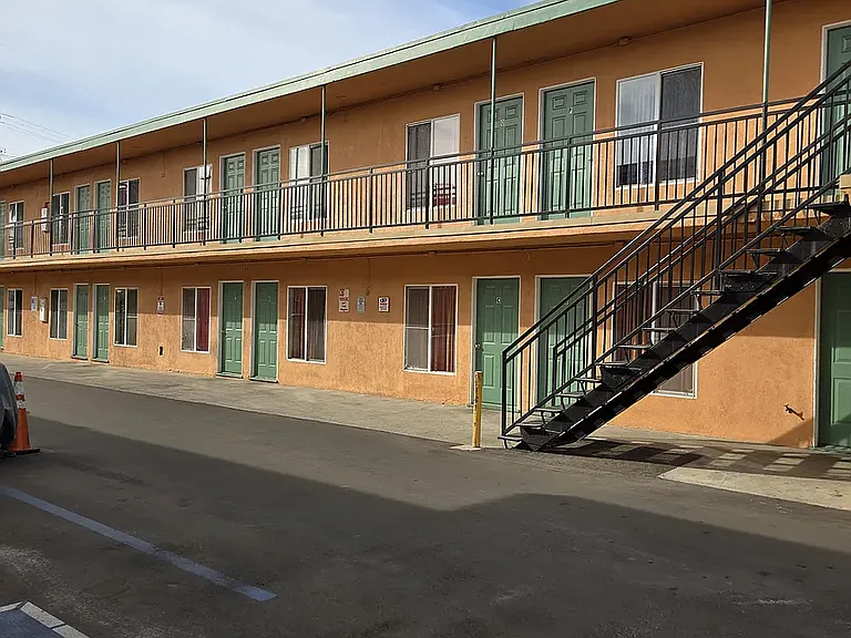 2680 Randolph St #M — Photo 10