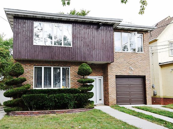 3rd image of 97 Petrus Ave