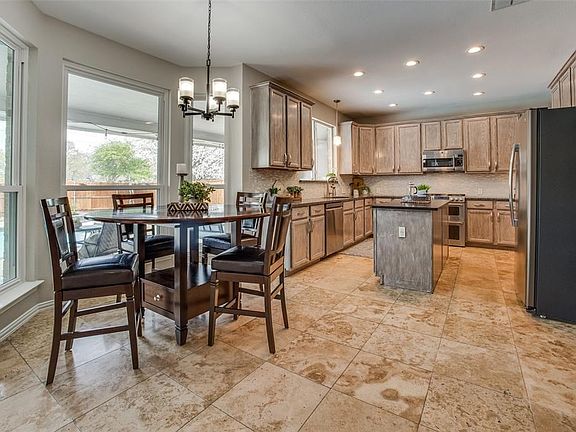 2nd image of 1816 Arrow Wood Dr