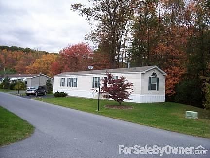 BEAUTIFUL MODULAR HOME FOR SALE BY OWNER : IMACULATE 2 B/R SOAKING TUB 2 BATHS LIV/DI RM KIT LDRY YO