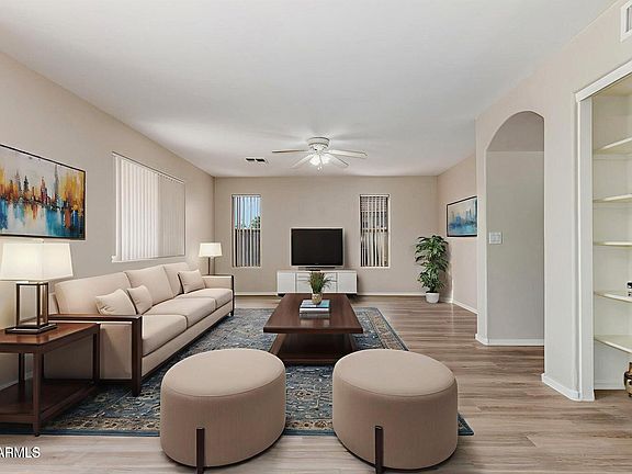 3rd image of 1865 E CARLA VISTA Drive