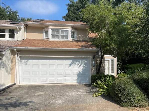 1496 Briaroaks Trl NE, Atlanta, GA 30329