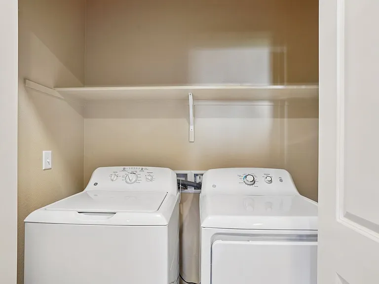 LIBERTY CREST APARTMENTS — Photo 47