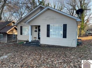 413 W 8th St, Benton, KY 42025