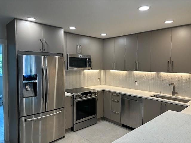 1st image of 2115 NE 37th Drive #123