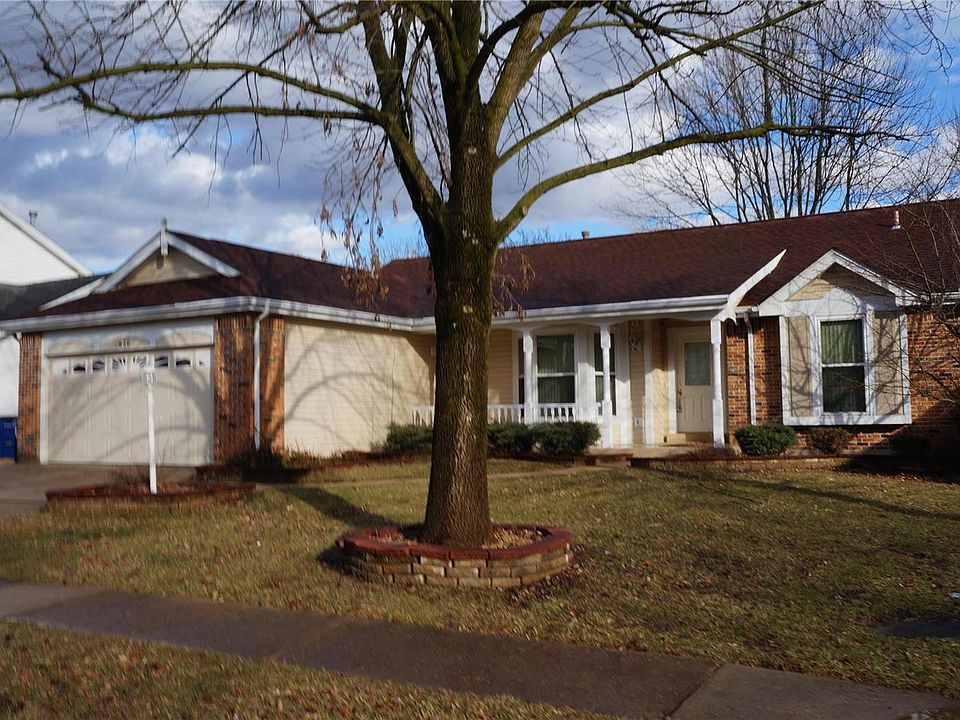 1st image of 656 Foxtail Dr
