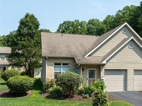 200 Lawnview Way, Greensburg, PA 15601