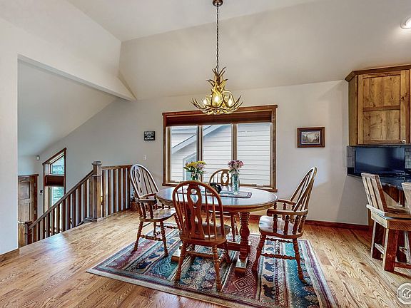 4th image of 604 Park River Pl