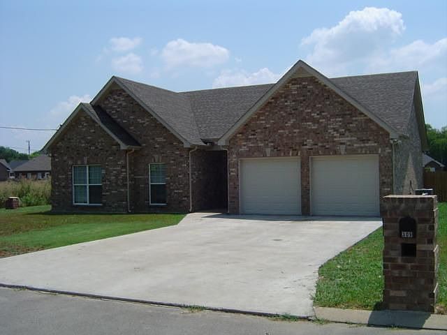 1st image of 309 Shelby Cir