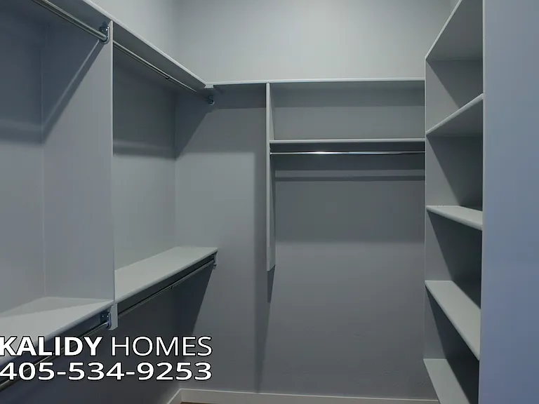 421 Remington Ave — Photo 16