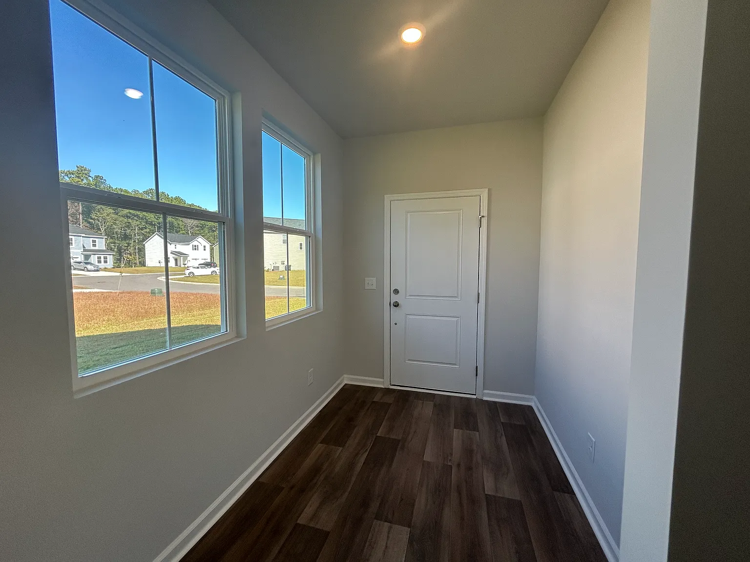 3 bed, 1616 sqft, $2,000 — Photo 4