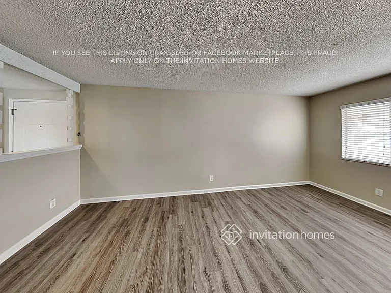 1406 E Elsmere Dr — Photo 5
