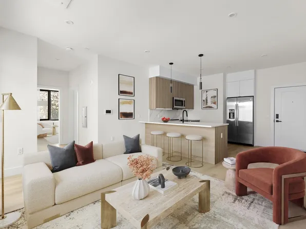 4525 Bergenwood Avenue image 1 of 25
