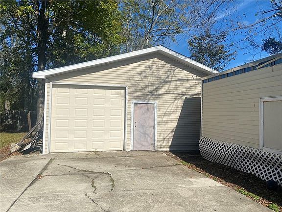 4th image of 107 Patrick Dr