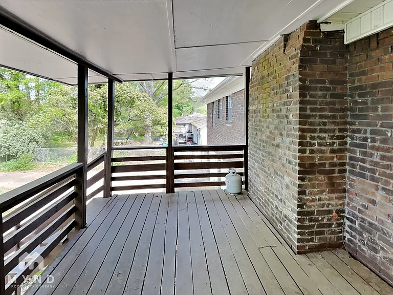1712 Sam Dr — Photo 14