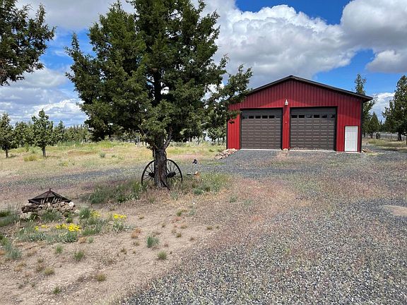 4th image of 4770 SE Umatilla Loop