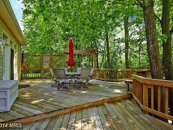 3rd image of 12021 Meadowville Ct