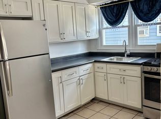 31-33 E 20th St #1, Linden, NJ 07036