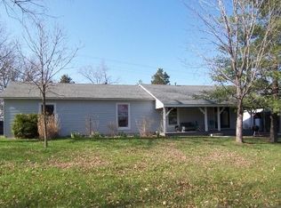 127 S Miramiguoa Dr, Sullivan, MO 63080