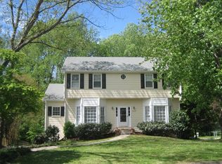 225 Softwood Cir, Roswell, GA 30076