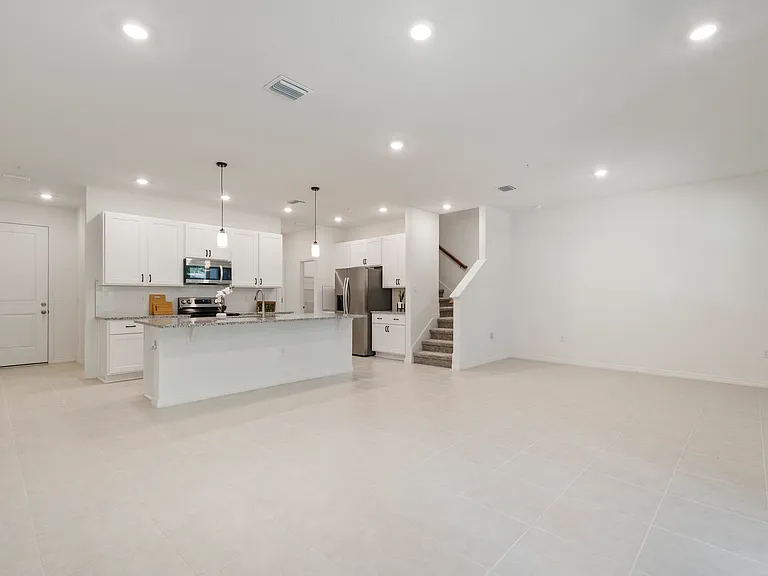 5273 Luisa Ct — Photo 19