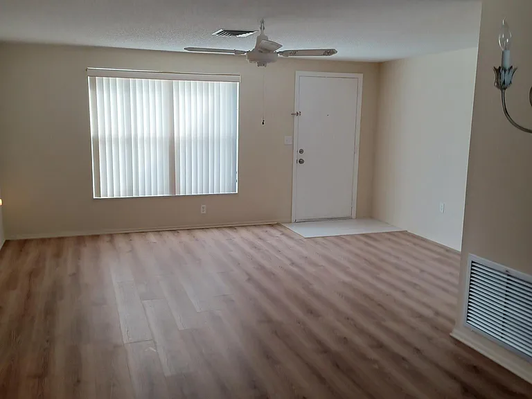 6437 Limerick Ave — Photo 6