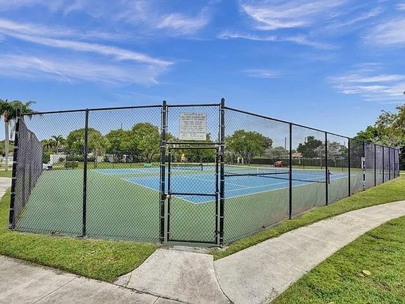 4th image of 211 Lake Pointe Dr APT 110