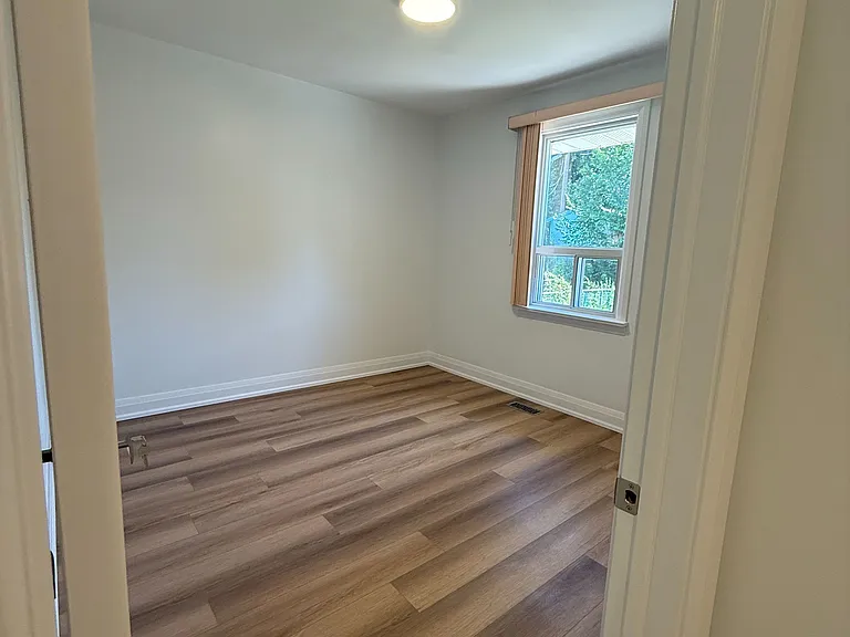 21 Chopin Ave — Photo 13