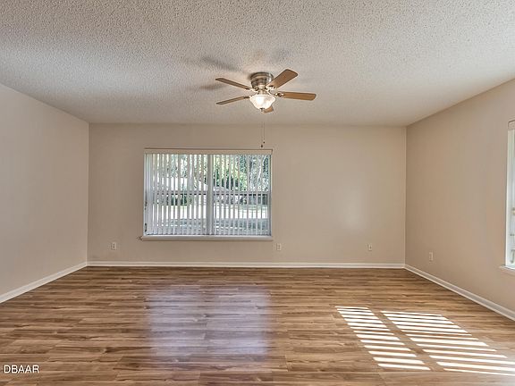 5th image of 6113 Palmas Dr