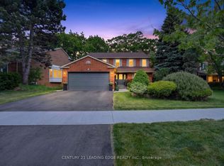 2300 Folkway Dr, Mississauga, ON L5L 3B6