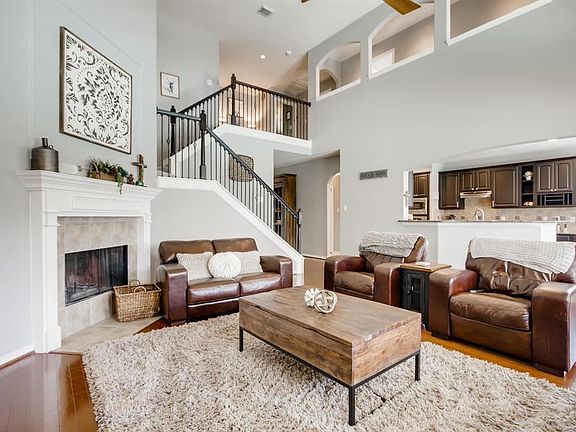 3rd image of 2909 Laguna Shores Ln