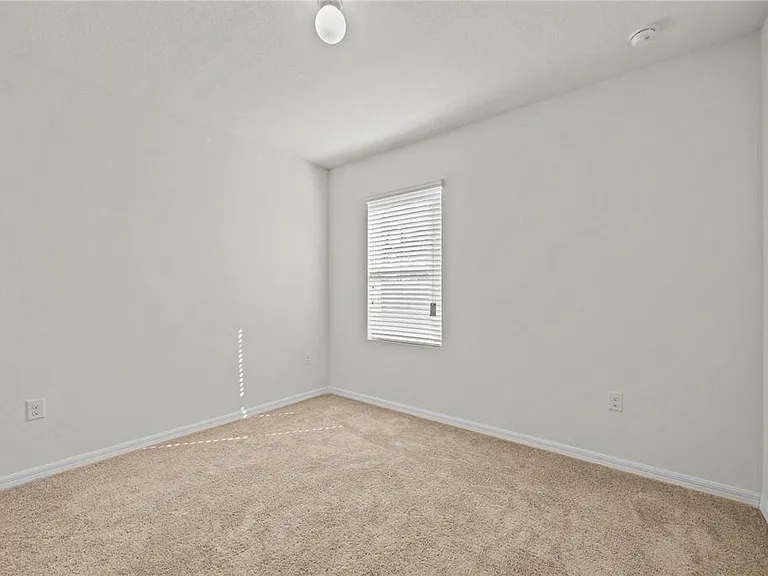 817 Sheen Cir — Photo 13