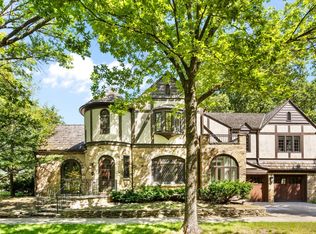2401 Lawndale Ave, Evanston, IL 60201