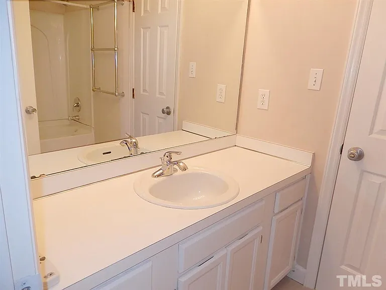 1302 Dylan Heath Ct — Photo 13