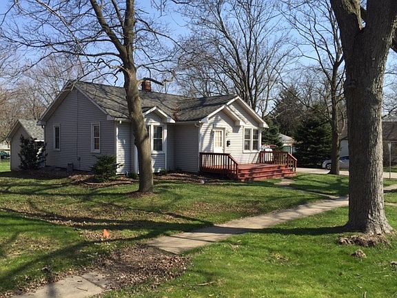 4th image of 1102 Jewett St